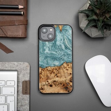 Dėklas iš Medžio ir Resino skirta iPhone 15 Plus Bewood Unique Uranus - Mėlynas and Baltas 1